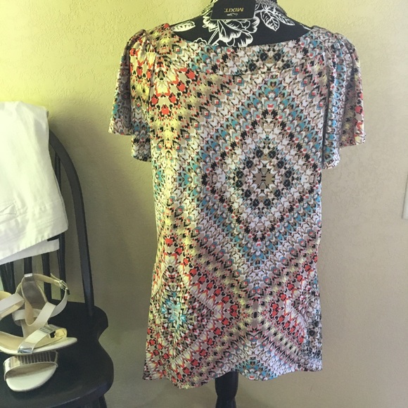 🎁2/$12 LG AB STUDIO MULTI-COLOR SCOOP NECK WING HEM TOP - Picture 5 of 12